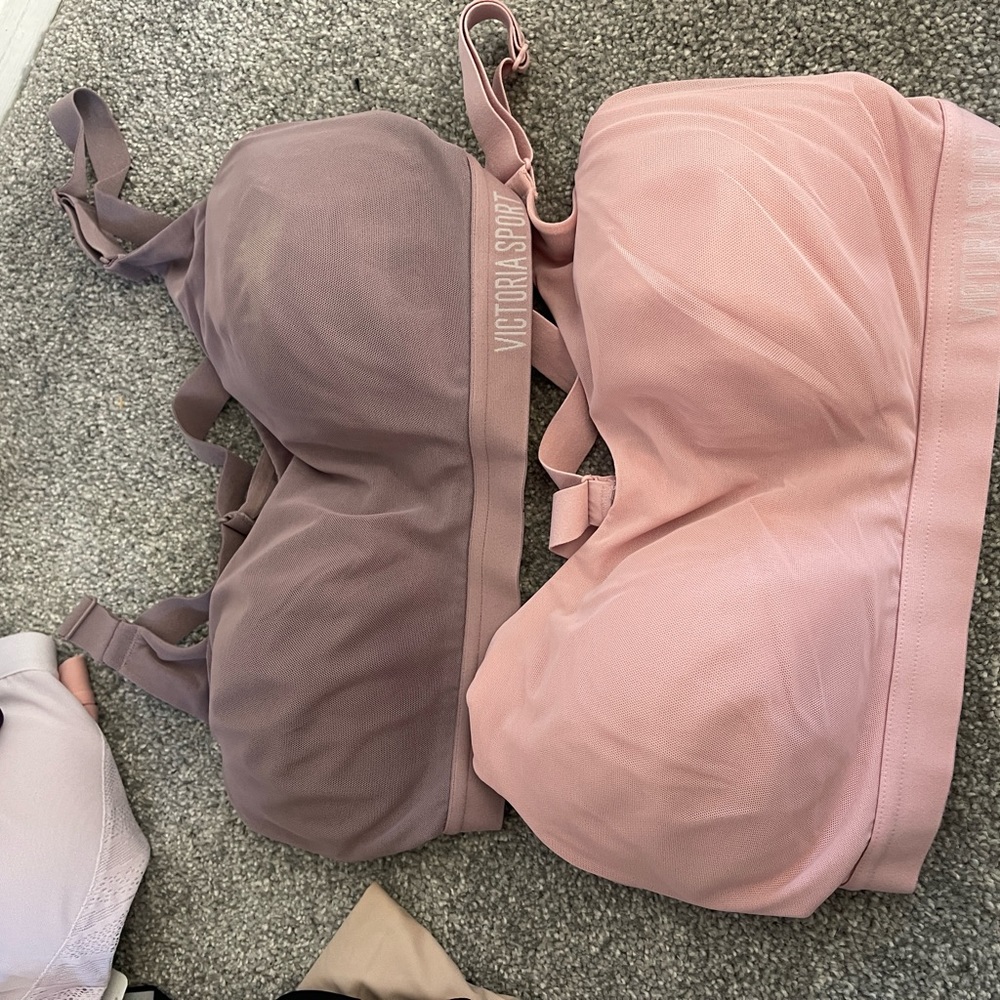 Victoria Secret sports bra